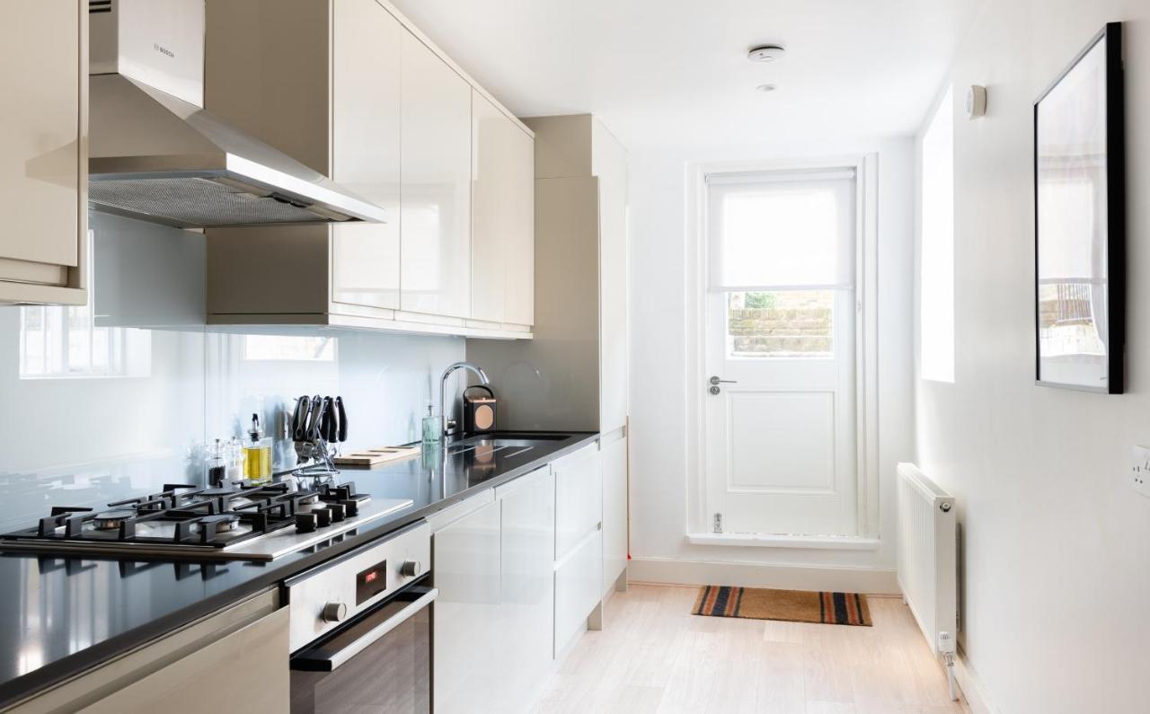 The Chelsea Arms - Bright 3Bdr With Garden & Private Parking Apartment London Exterior photo