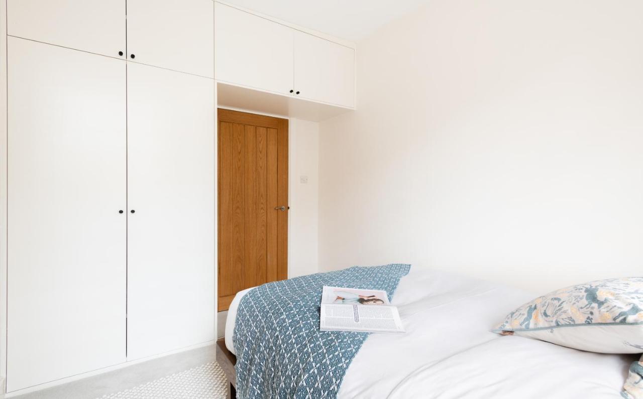The Chelsea Arms - Bright 3Bdr With Garden & Private Parking Apartment London Exterior photo